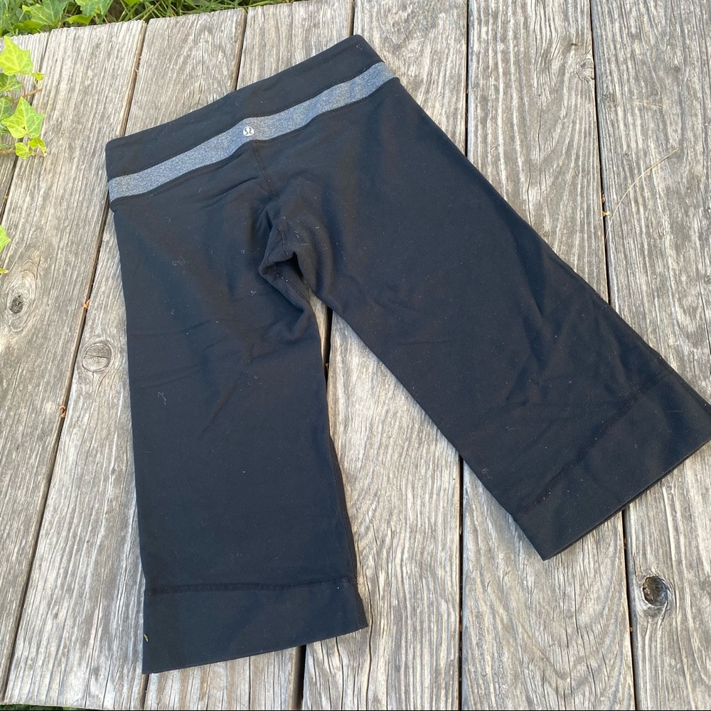 Lululemon Groove Crop